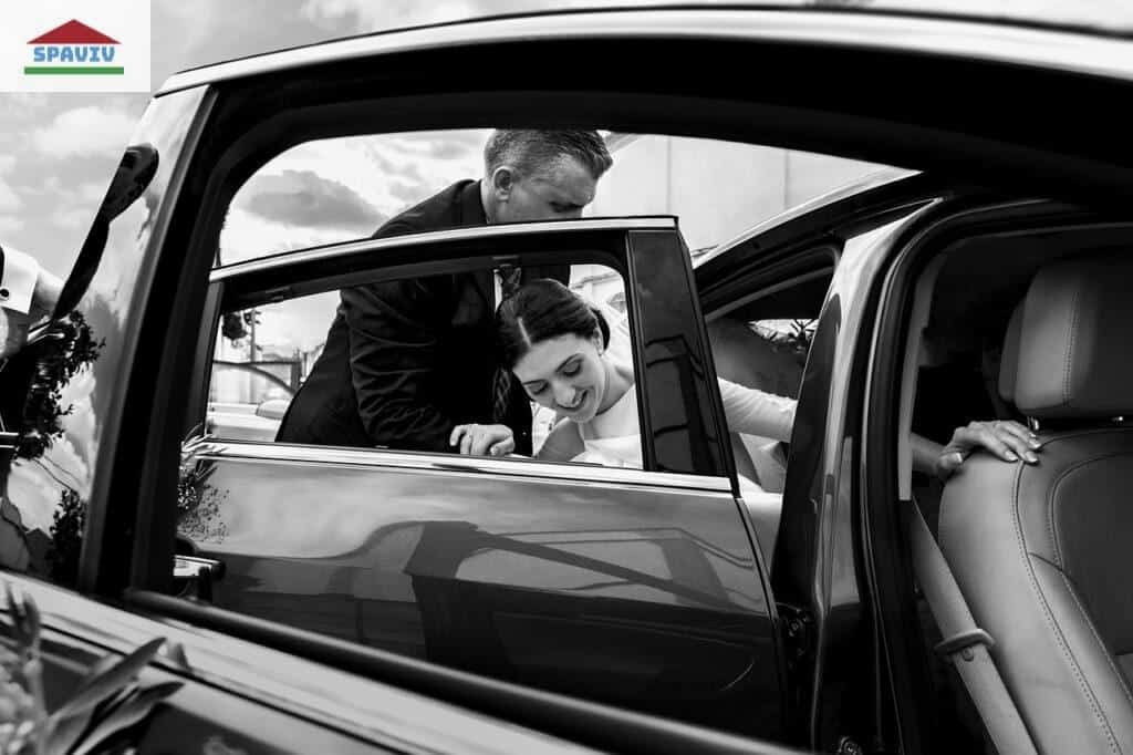¿Por qué alquilar un transfer para bodas en Ibiza?
